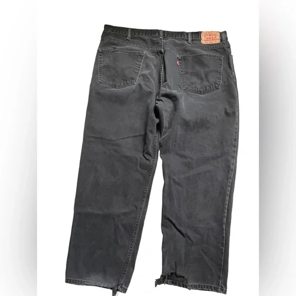 Vintage Levi’s 550 relaxed fit black cotton high waist unisex jeans